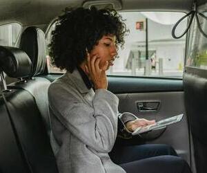 Cliente dans un taxi